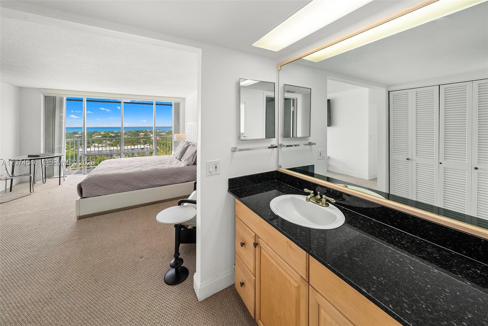 881 Ocean Dr # 16F