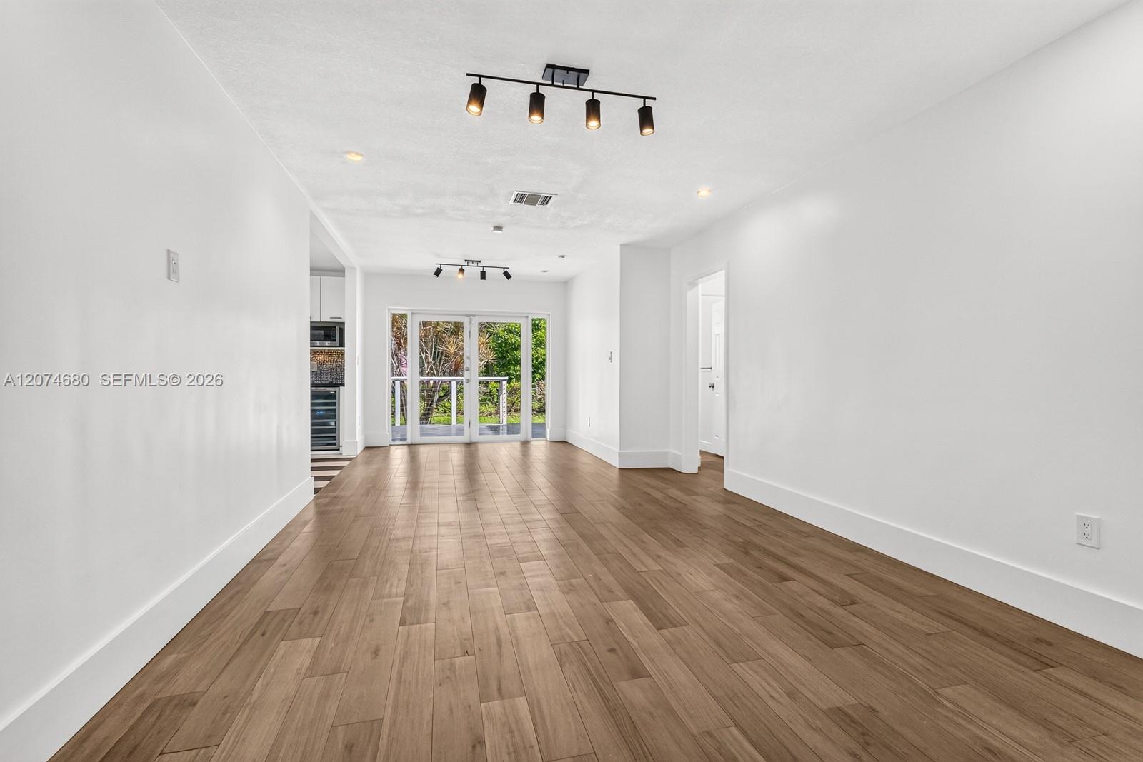 447 Blue Rd