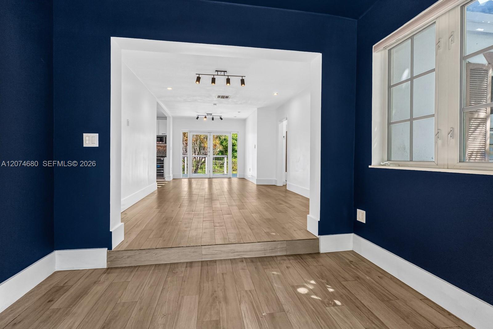 447 Blue Rd