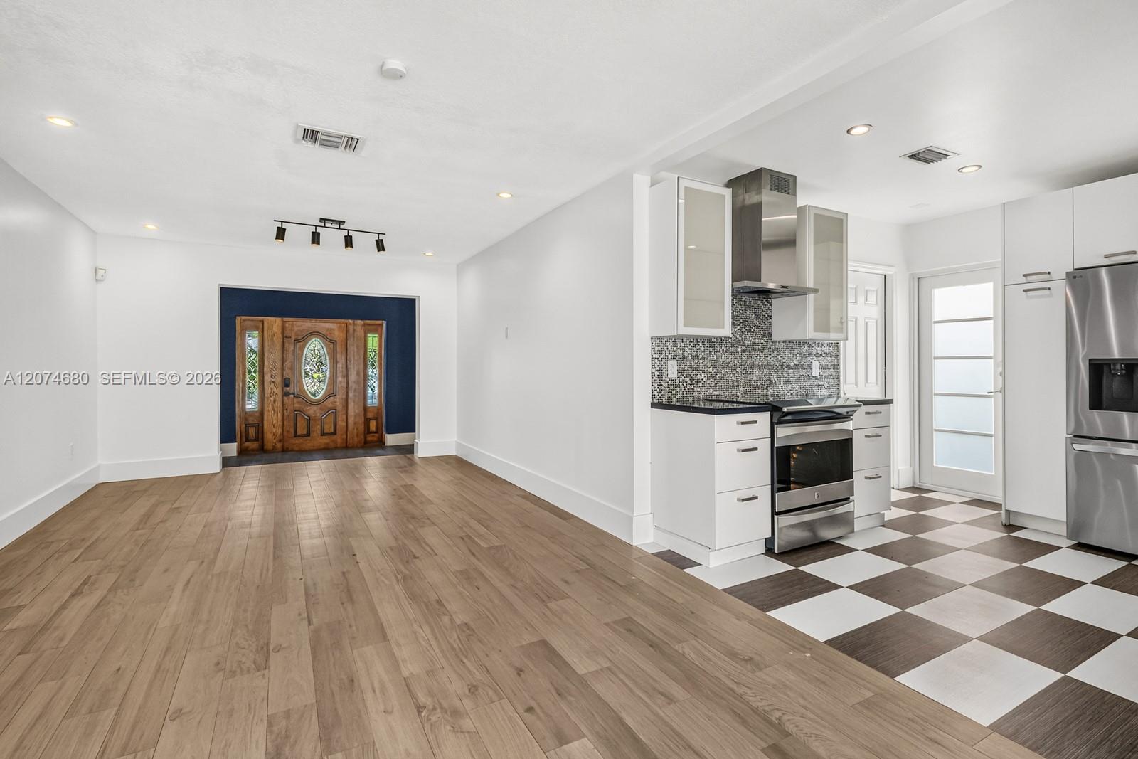 447 Blue Rd