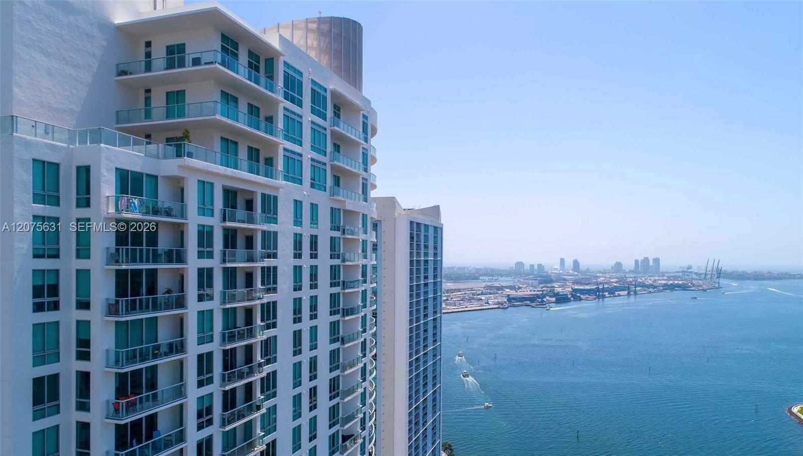 300 S Biscayne Blvd # 2207 Unit: T-2207
