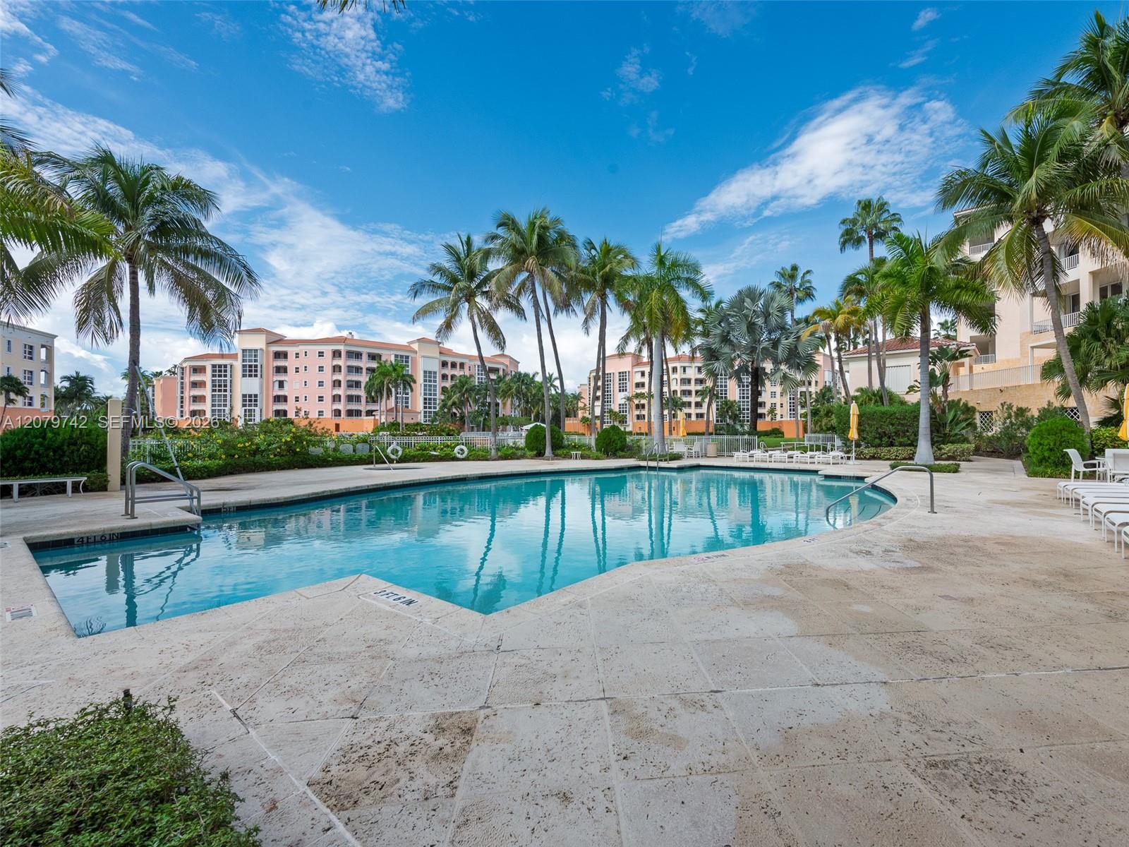 705 Crandon Blvd # 506