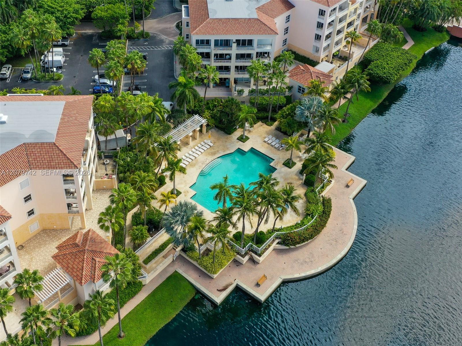 705 Crandon Blvd # 506