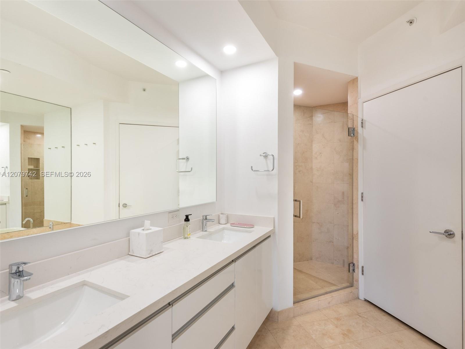 705 Crandon Blvd # 506