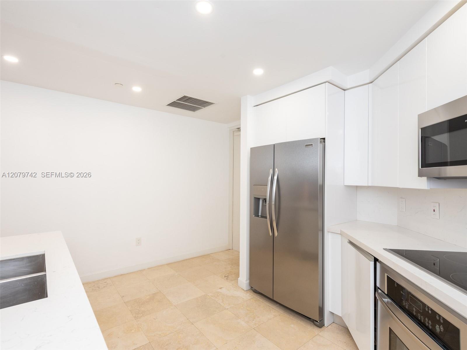 705 Crandon Blvd # 506