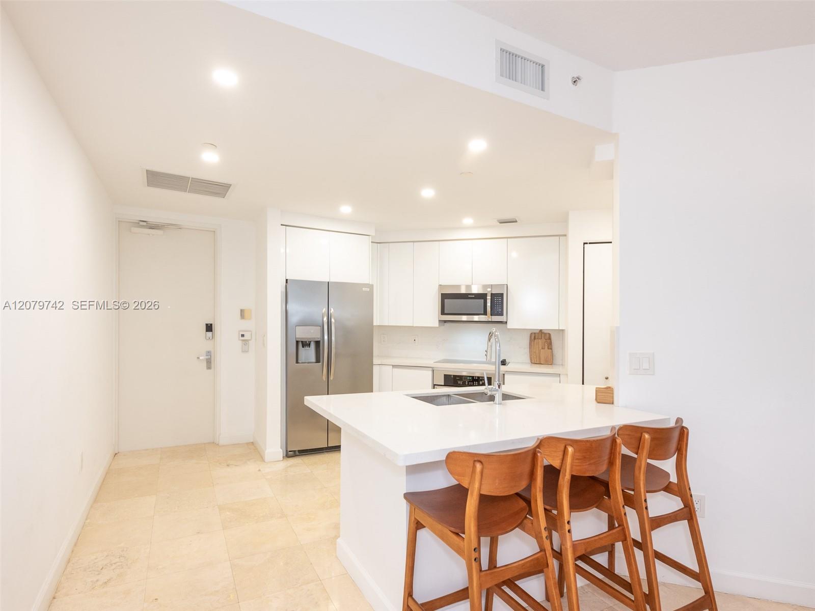 705 Crandon Blvd # 506