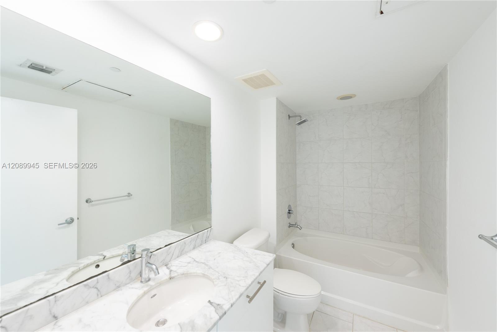 951 Brickell Ave # 3102