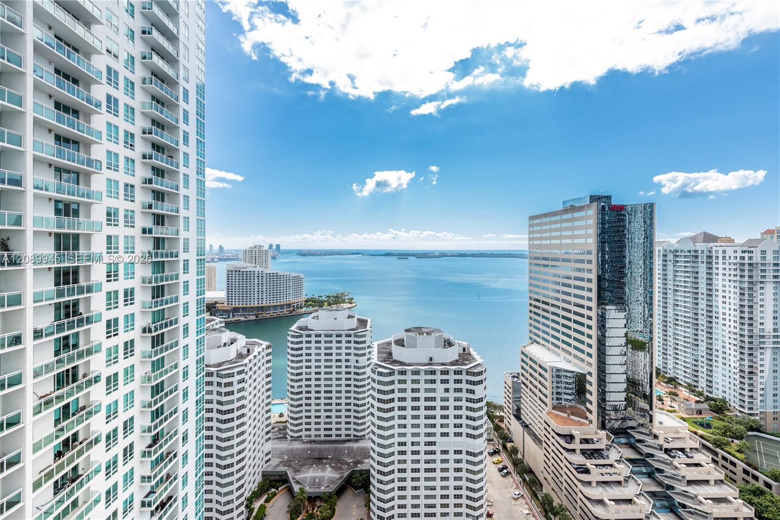 951 Brickell Ave # 3102