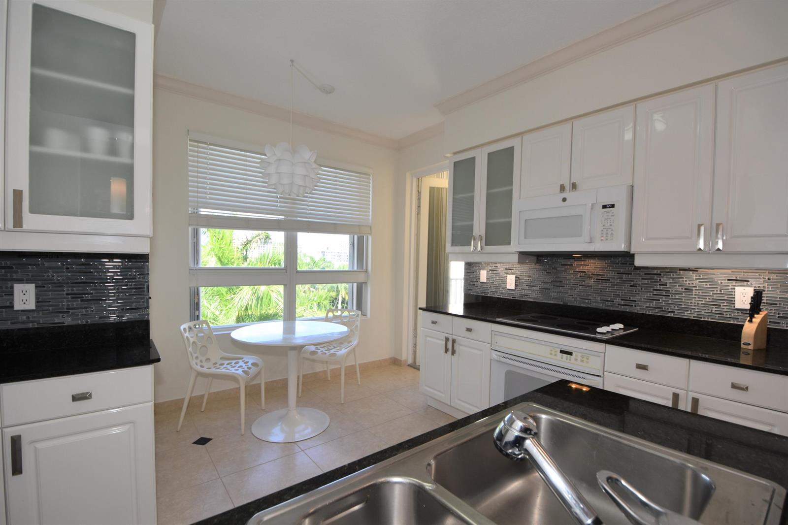 707 CRANDON Boulevard # 8 Unit: PH-8