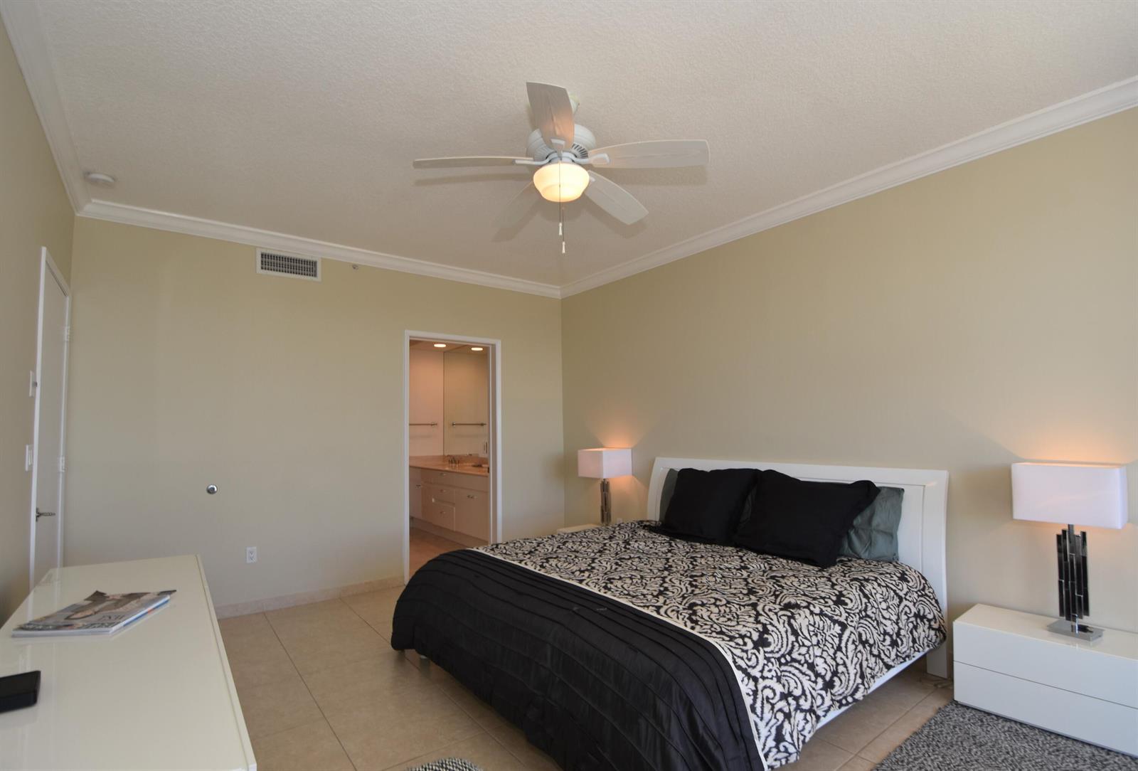 707 CRANDON Boulevard # 8 Unit: PH-8