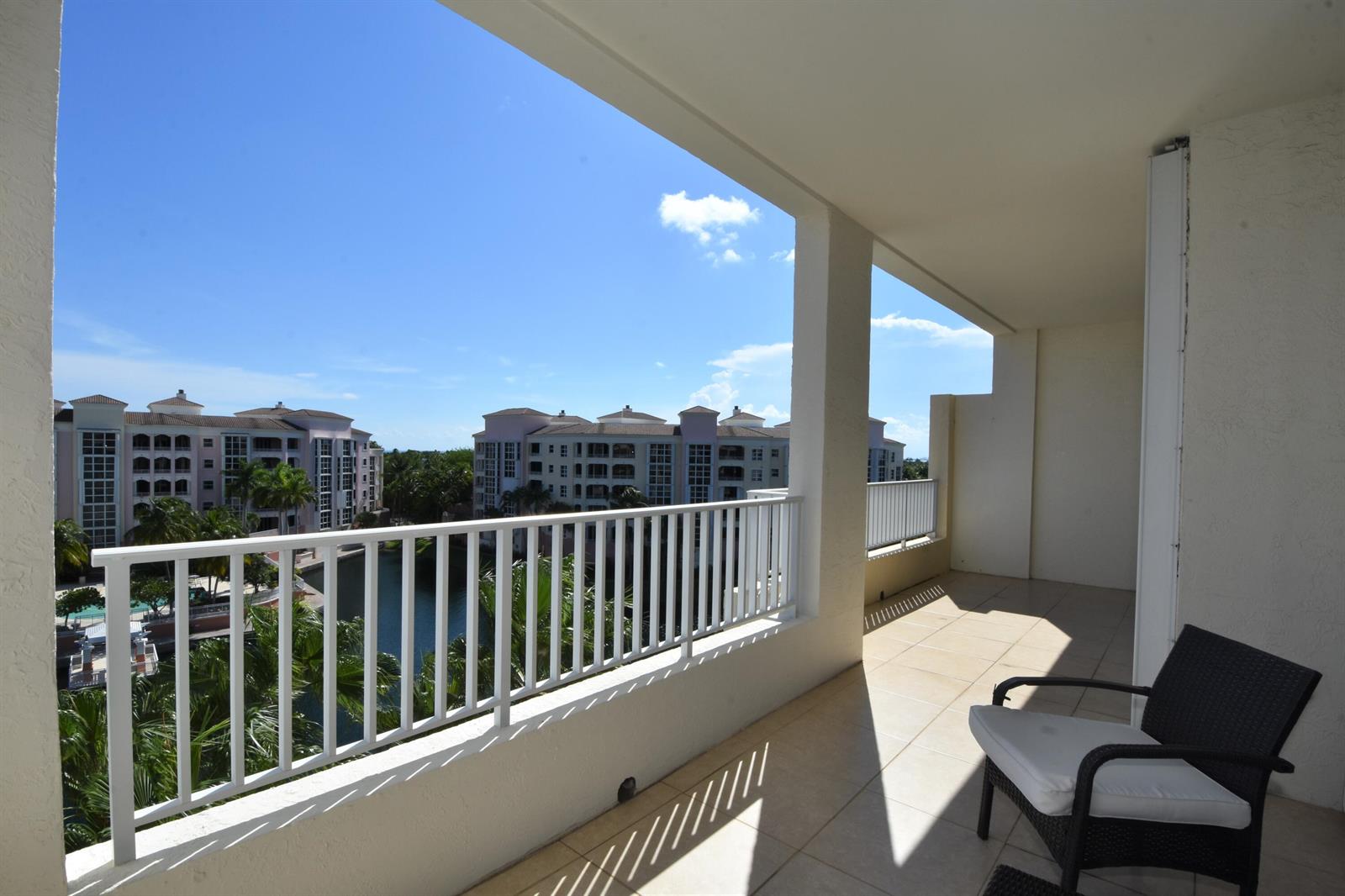 707 CRANDON Boulevard # 8 Unit: PH-8