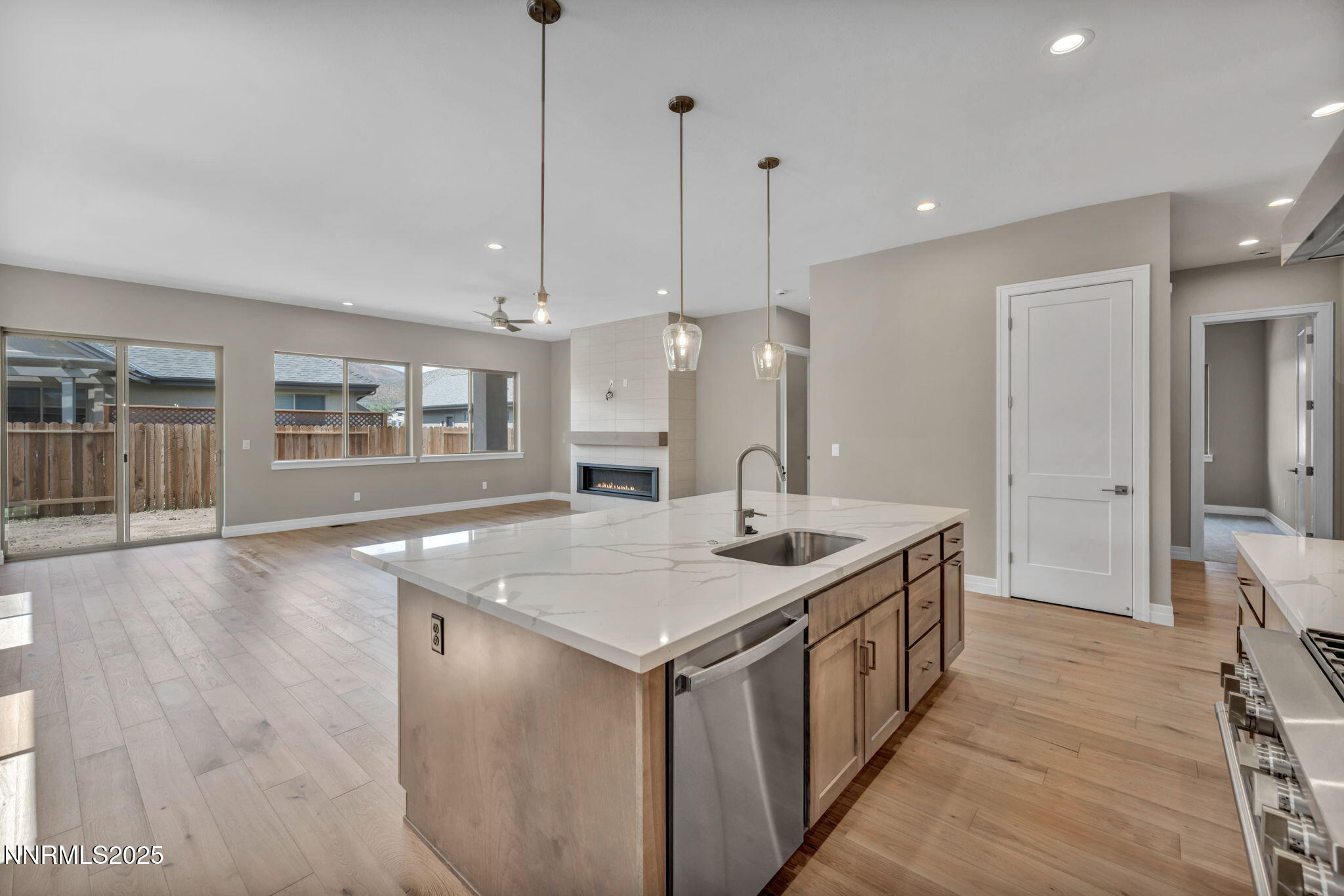 3863 Cambria Lp