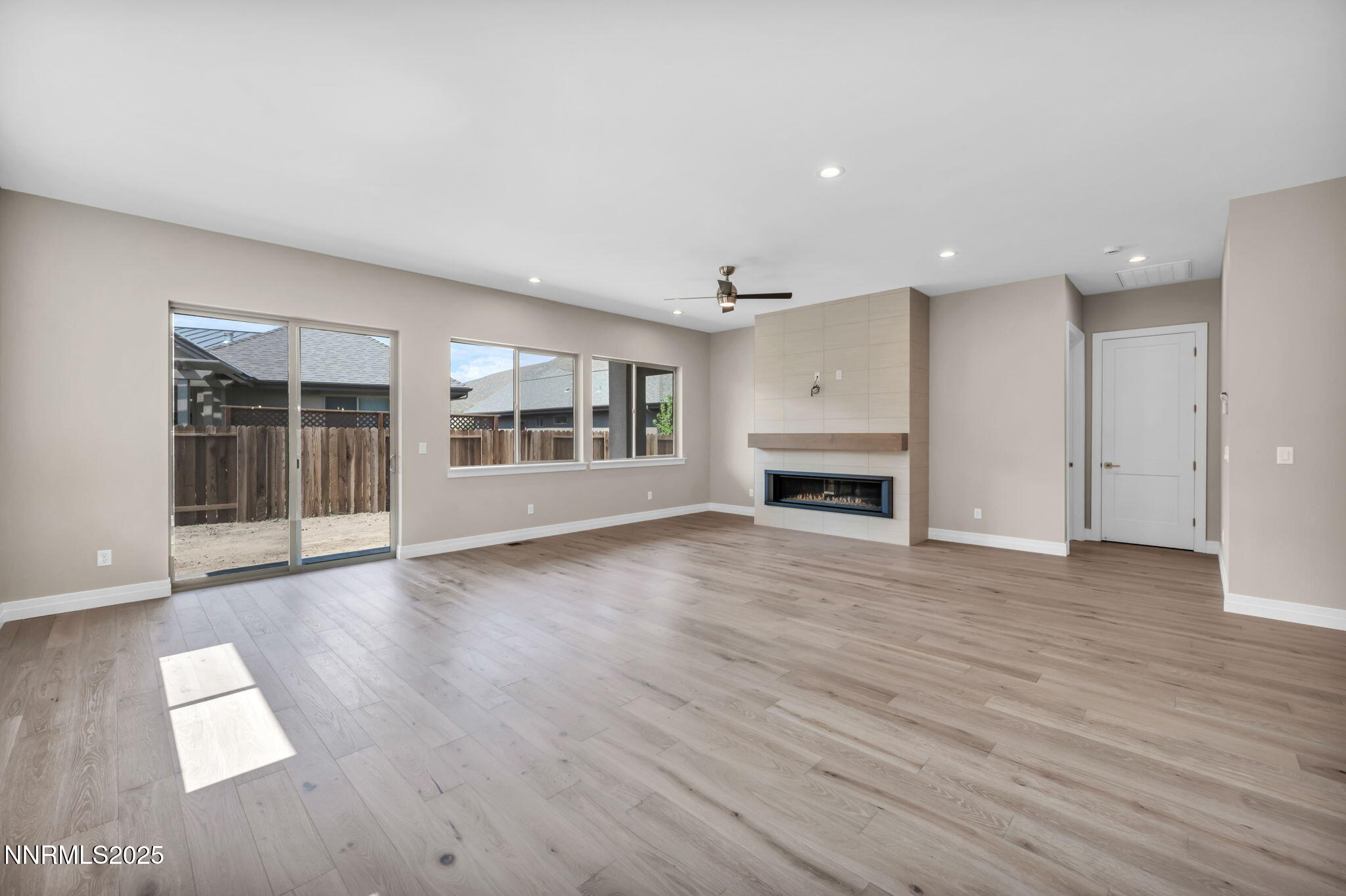 3863 Cambria Lp