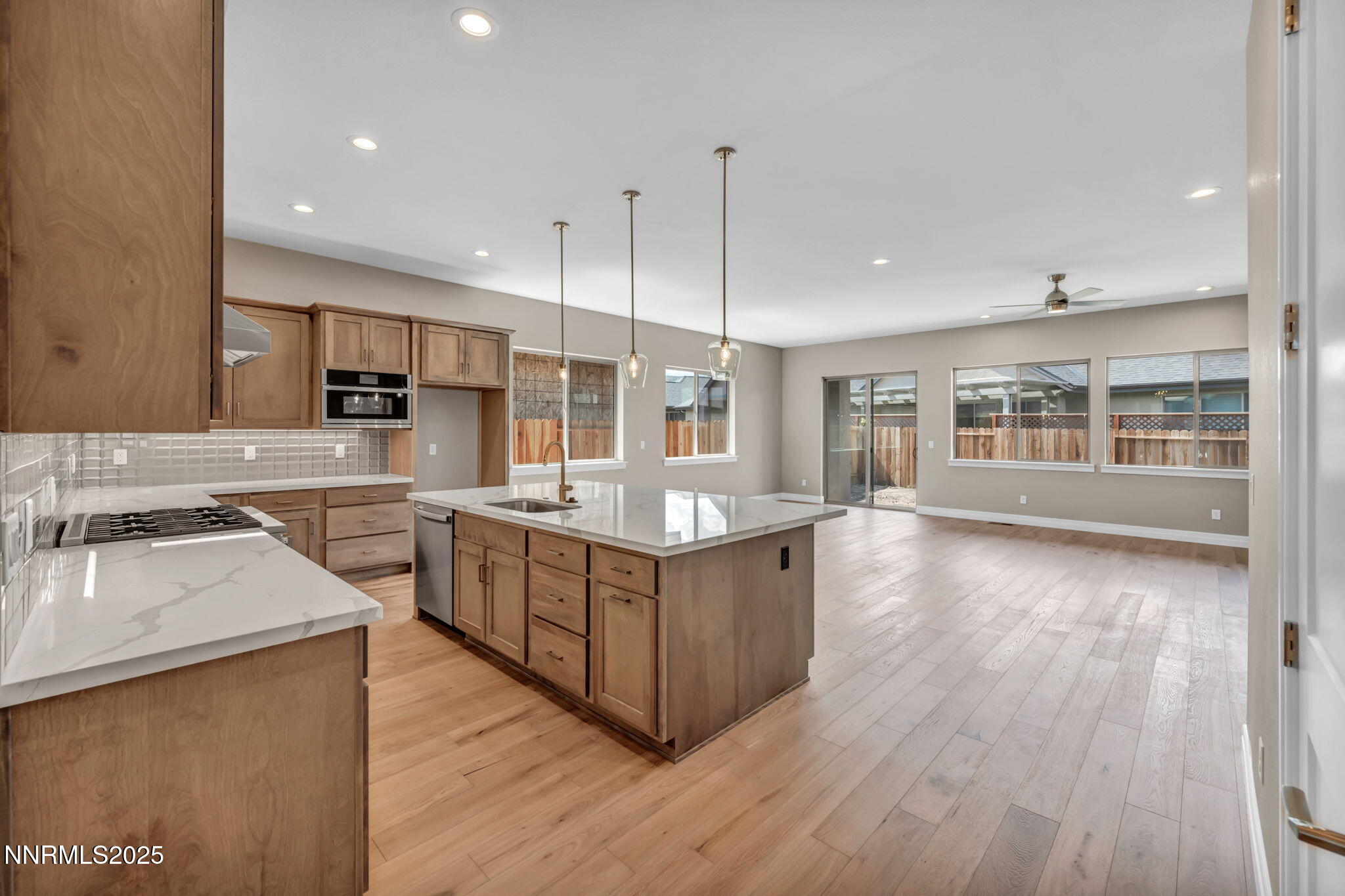 3863 Cambria Lp