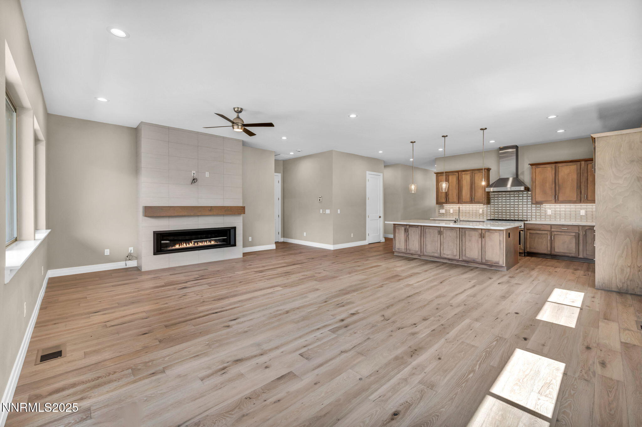 3863 Cambria Lp