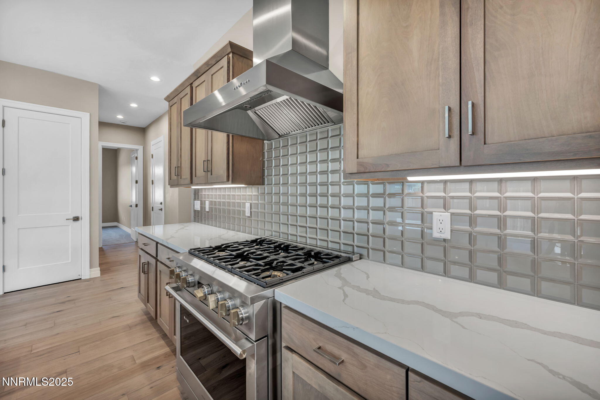 3863 Cambria Lp