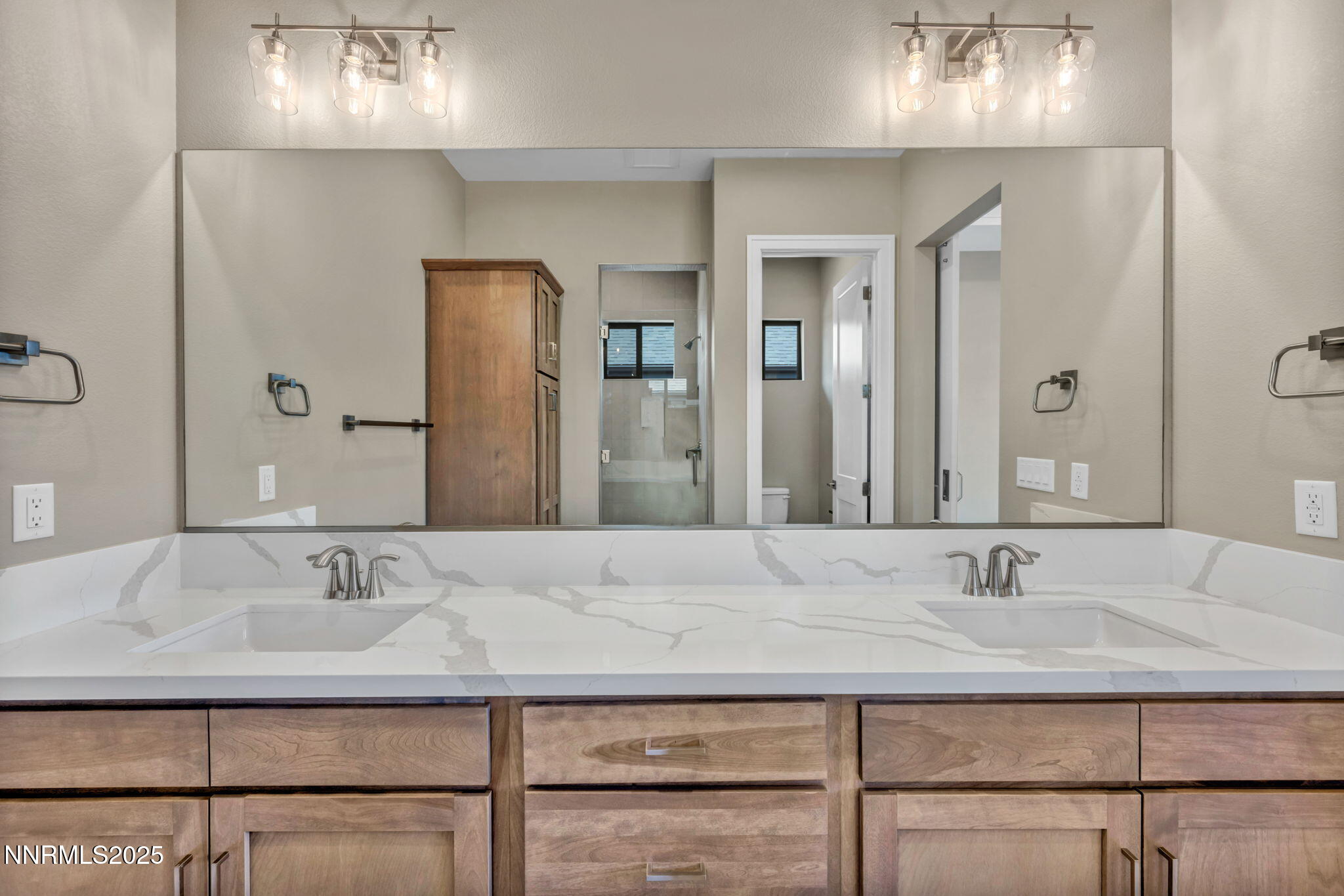 3863 Cambria Lp