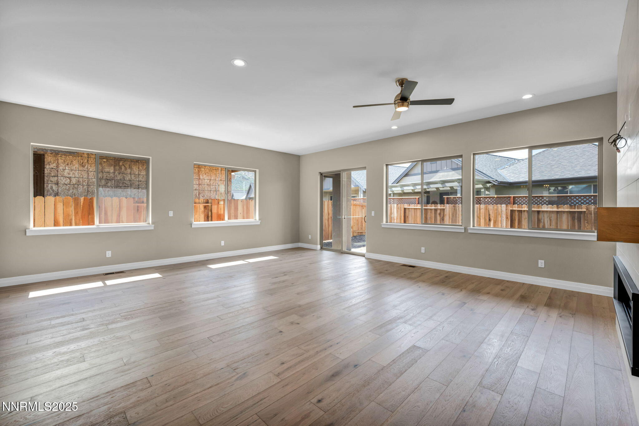 3863 Cambria Lp