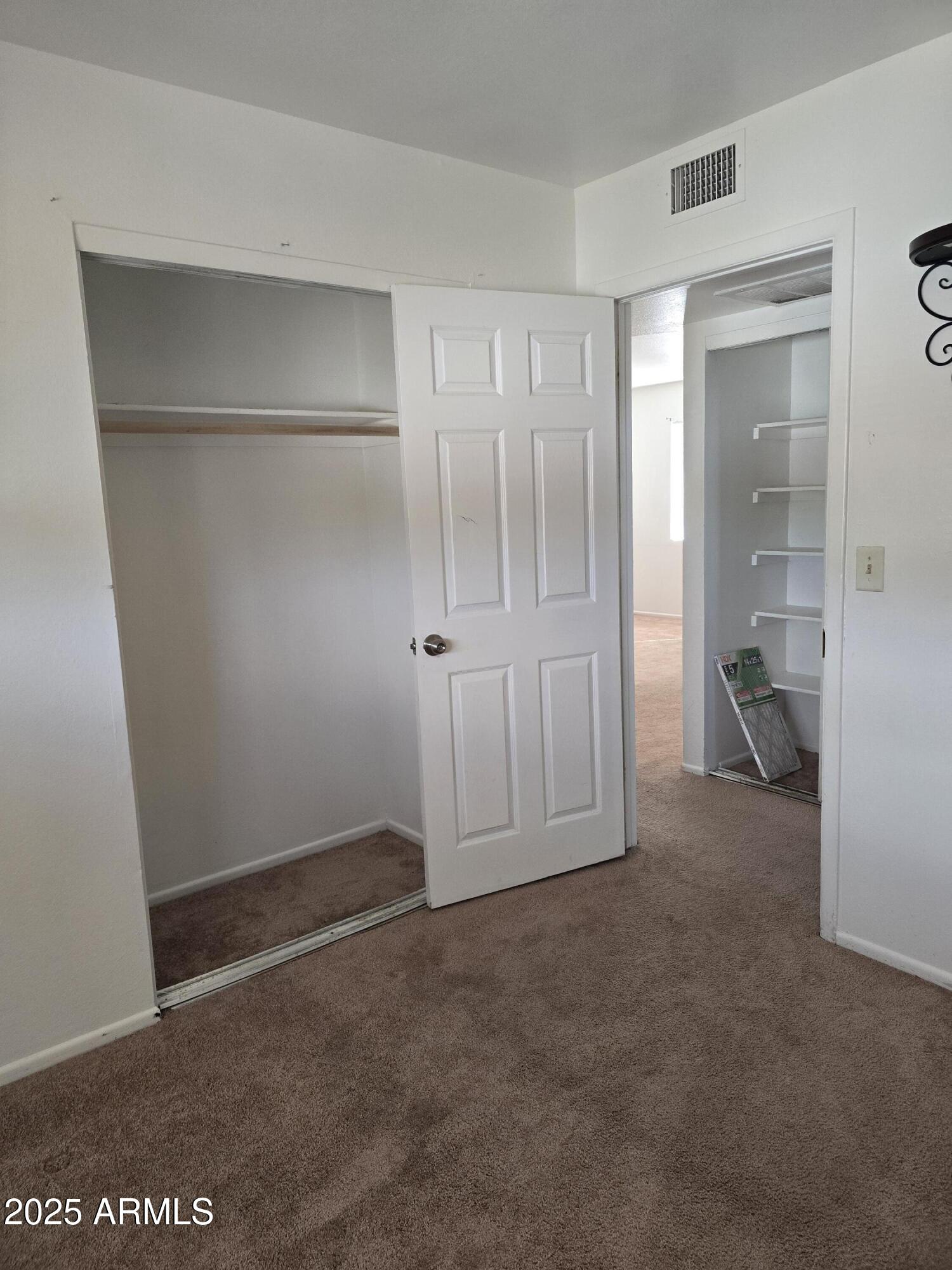 2118 W BELMONT Avenue