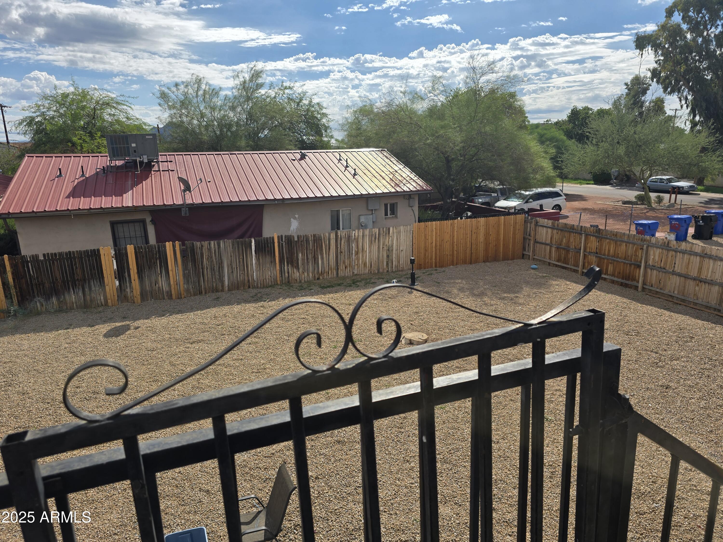 2118 W BELMONT Avenue