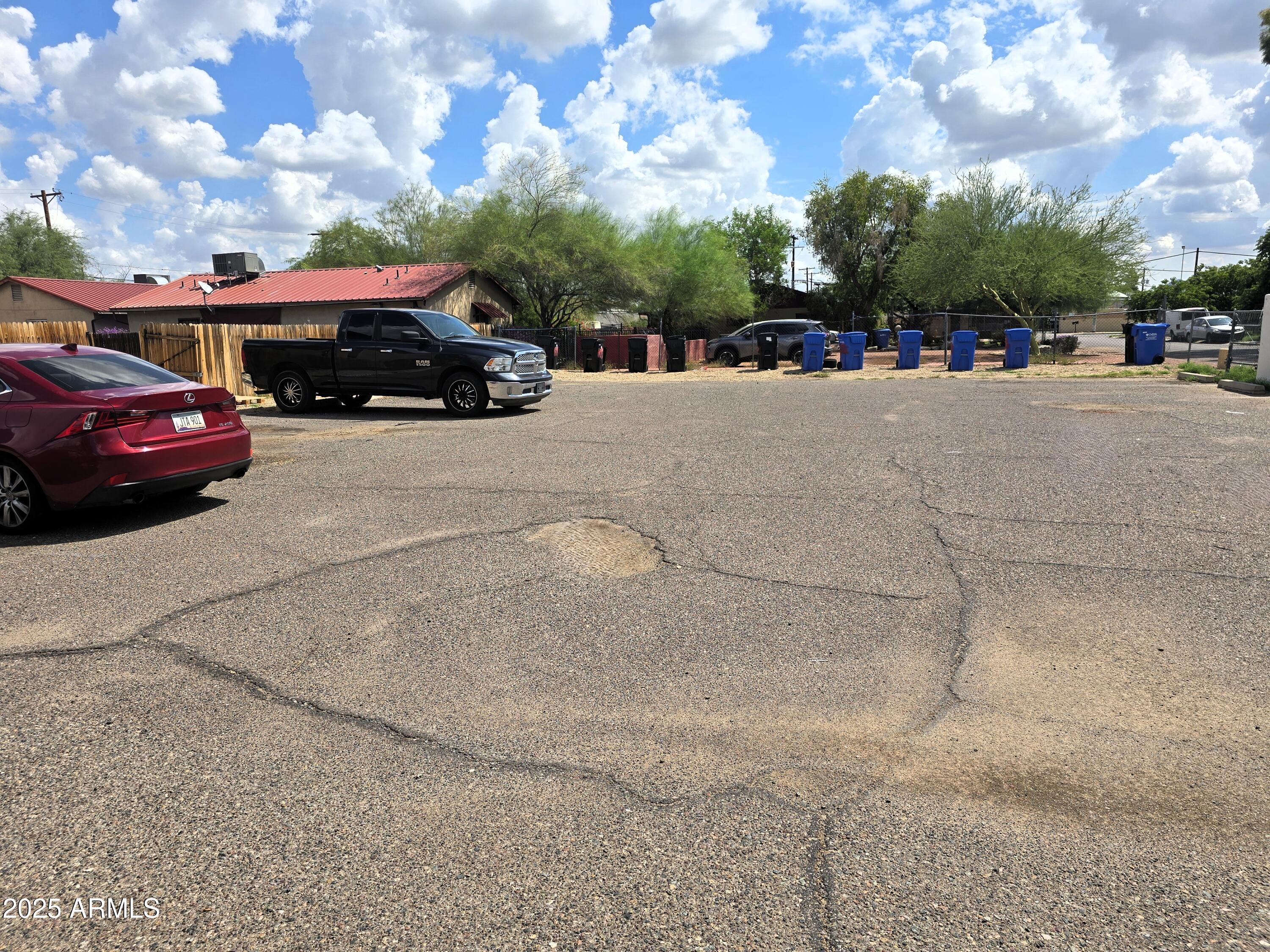 2118 W BELMONT Avenue