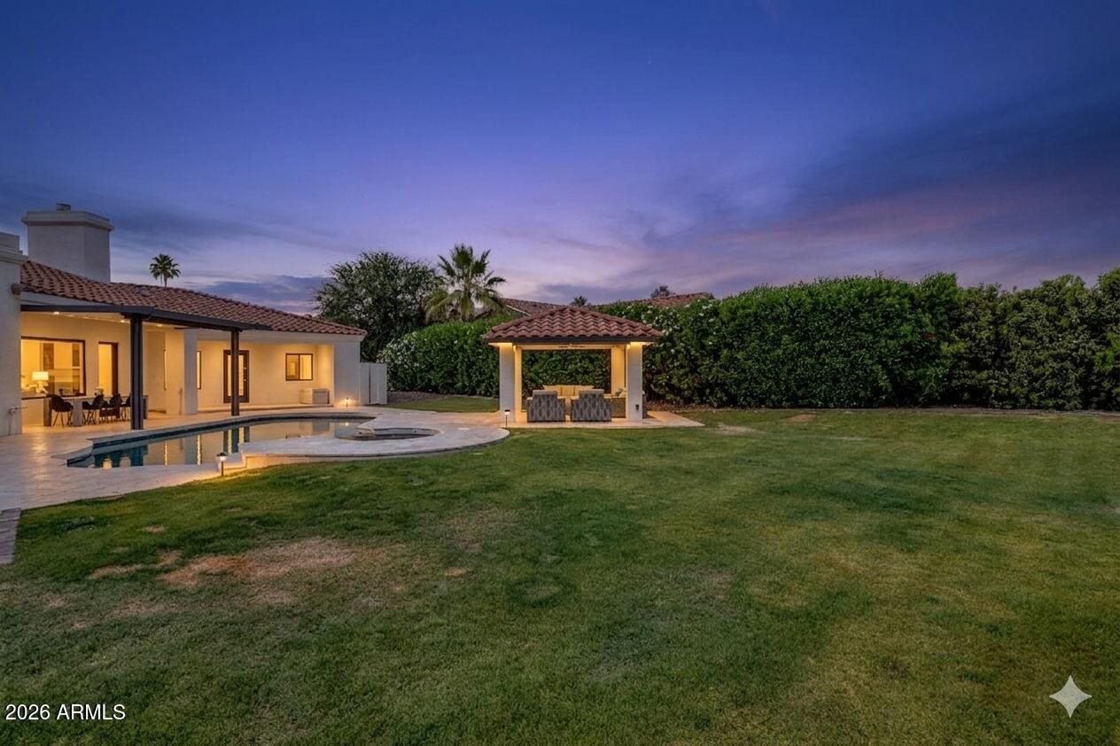 10845 E POINSETTIA Drive