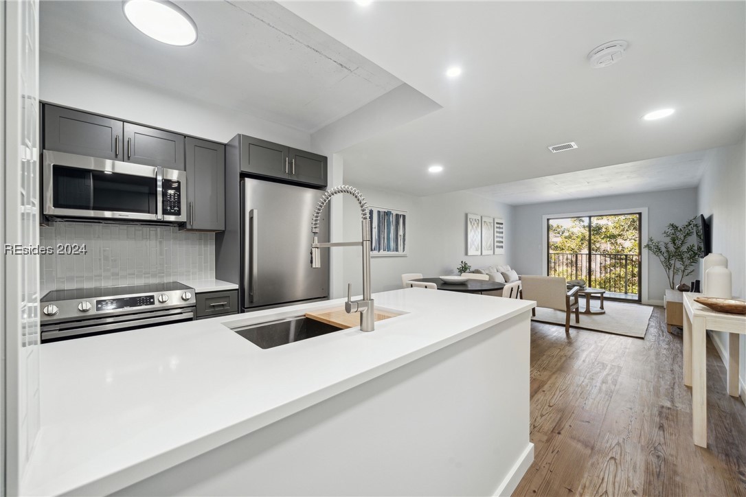 34 S Forest Beach Drive Unit: 18D