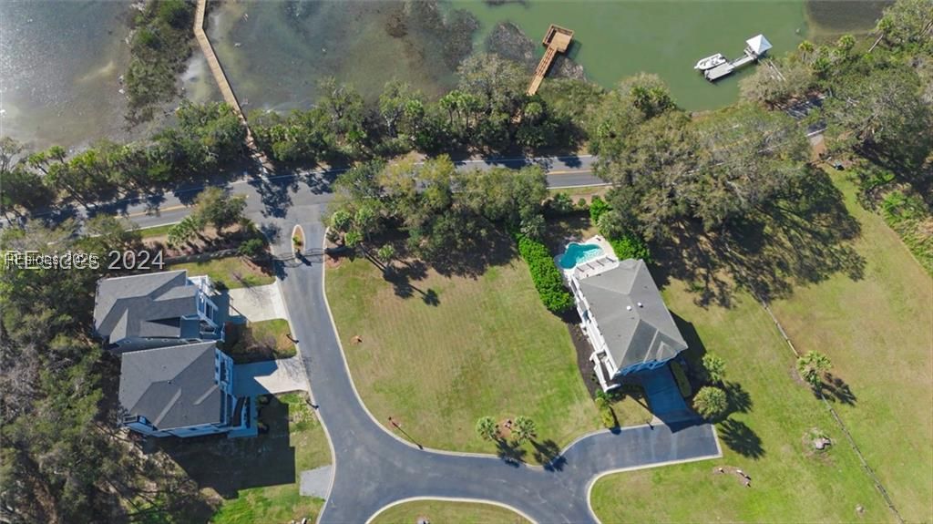17 Shear Water Dr