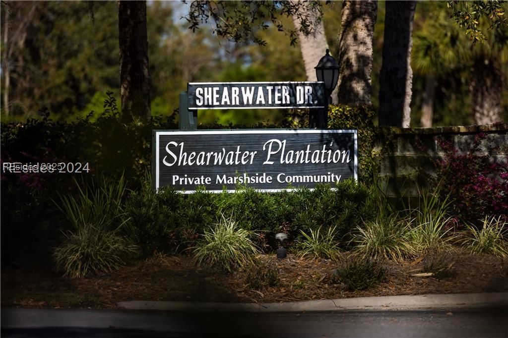 17 Shear Water Dr