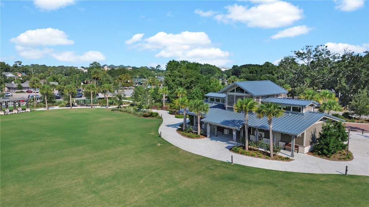 1 Tanglewood Drive Unit: 404