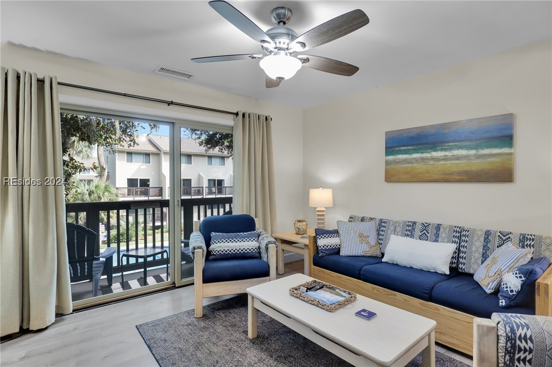 1 Tanglewood Drive Unit: 404