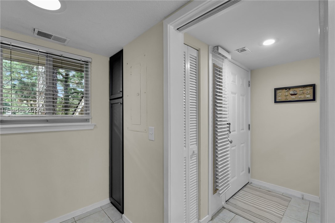 1 Tanglewood Drive Unit: 404