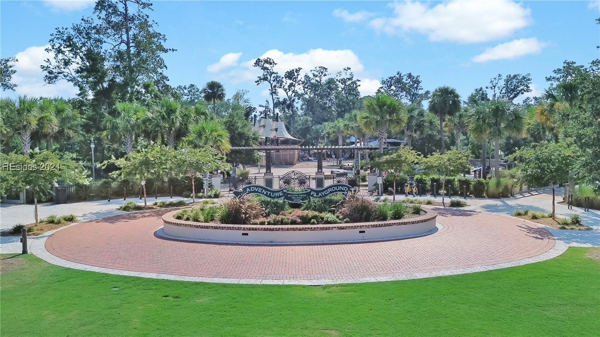 1 Tanglewood Drive Unit: 404