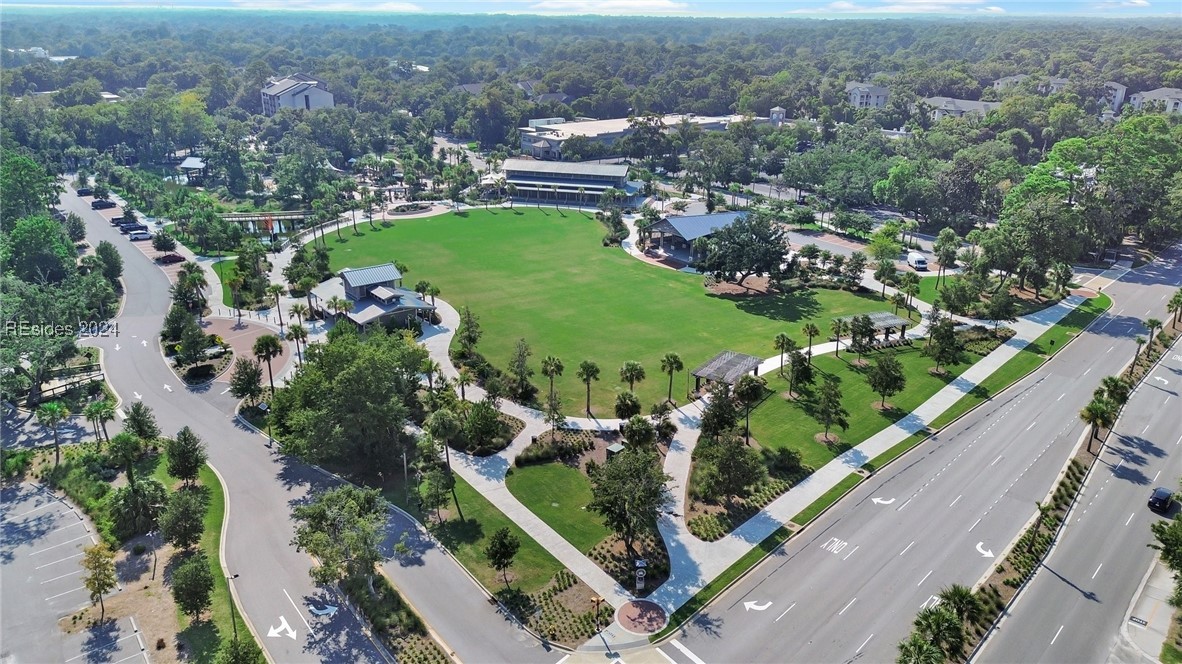 1 Tanglewood Drive Unit: 404