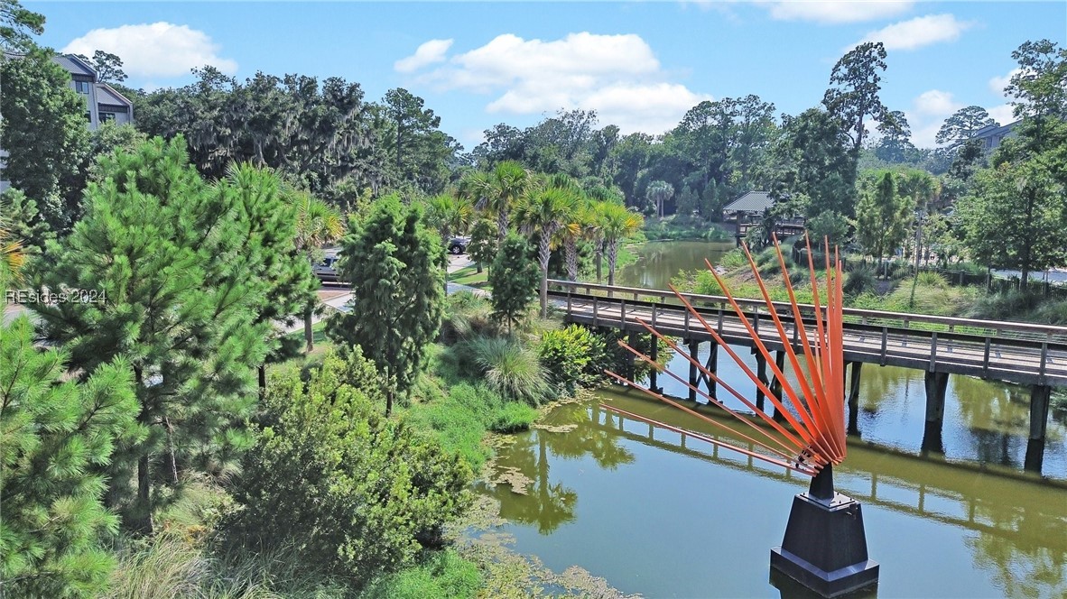1 Tanglewood Drive Unit: 404