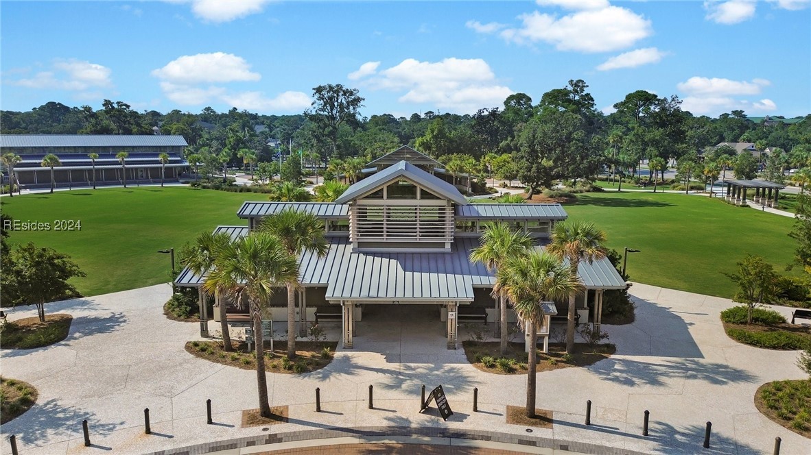 1 Tanglewood Drive Unit: 404
