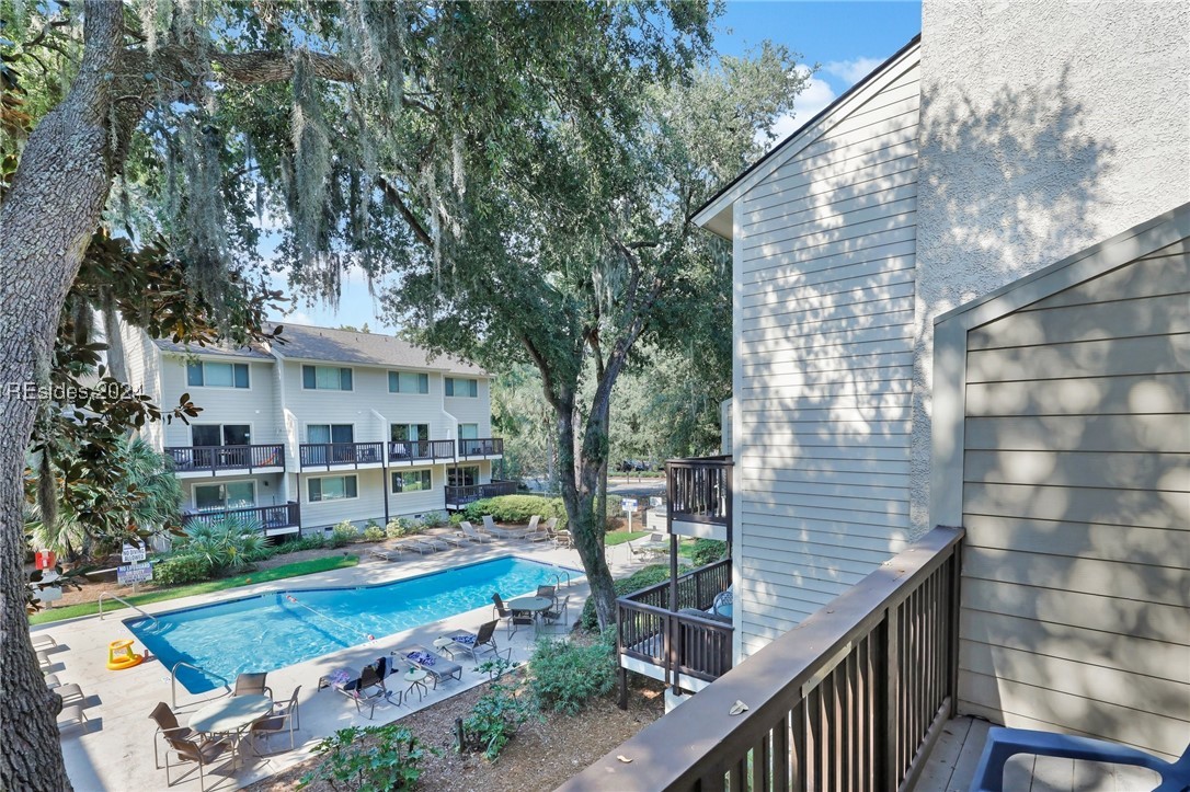 1 Tanglewood Drive Unit: 404