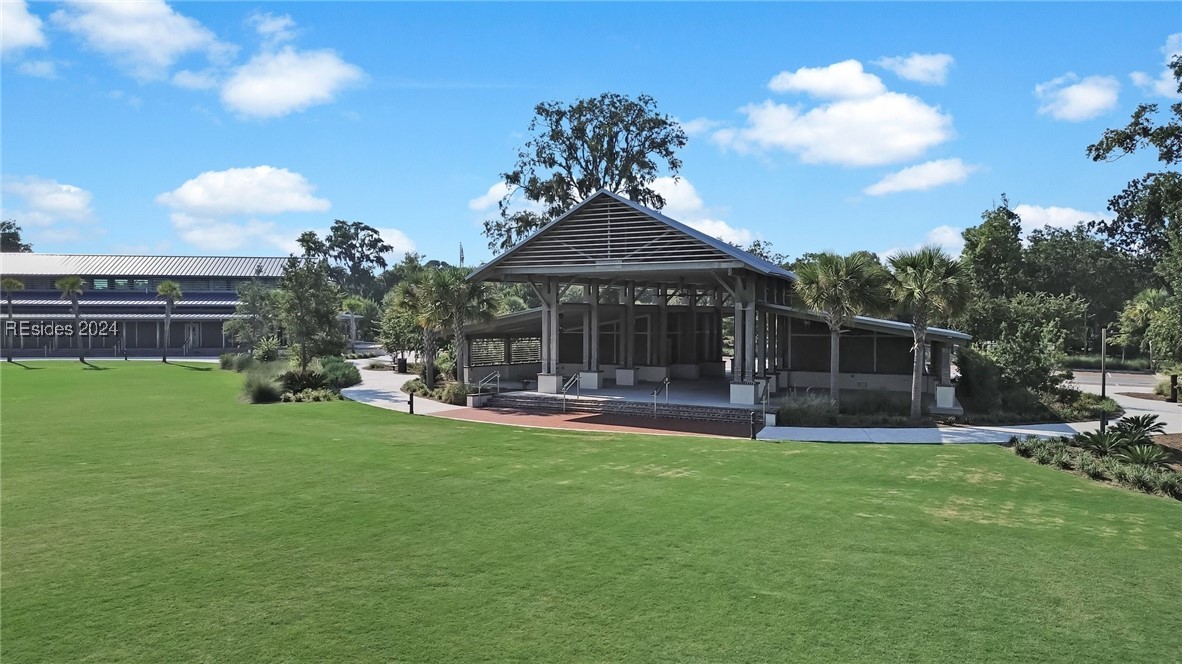 1 Tanglewood Drive Unit: 404