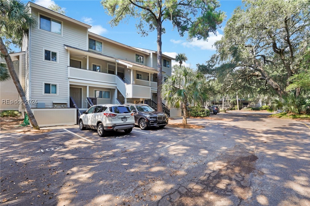 1 Tanglewood Drive Unit: 404