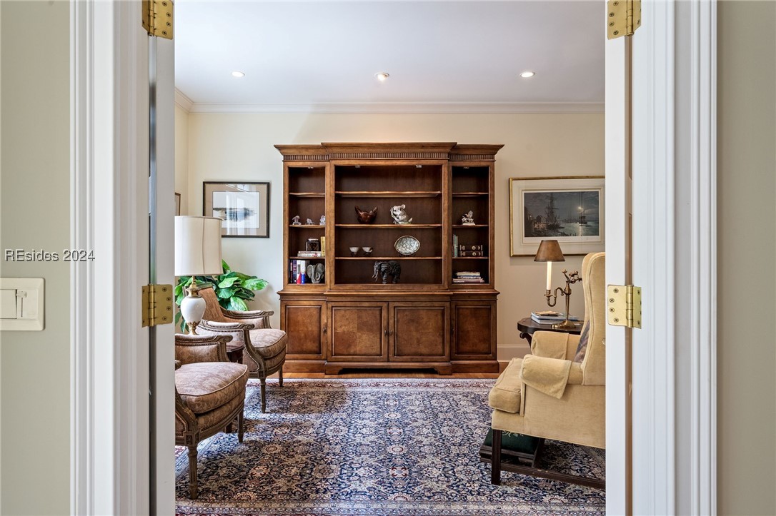 94 Crosstree Drive N