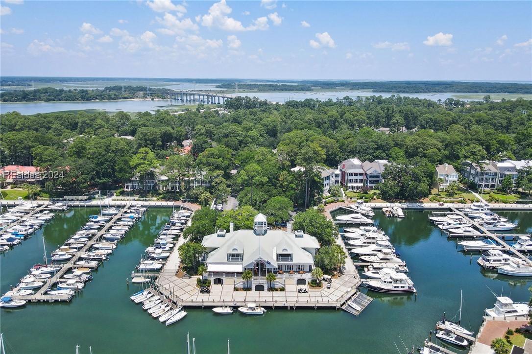 94 Crosstree Drive N