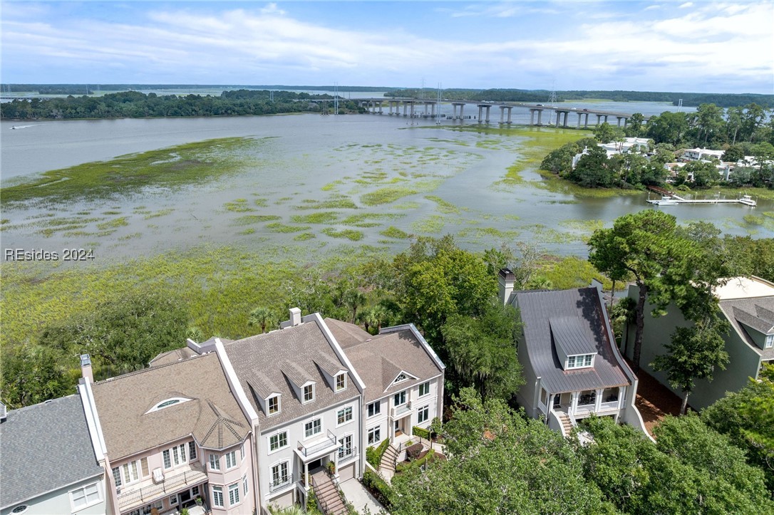 94 Crosstree Drive N