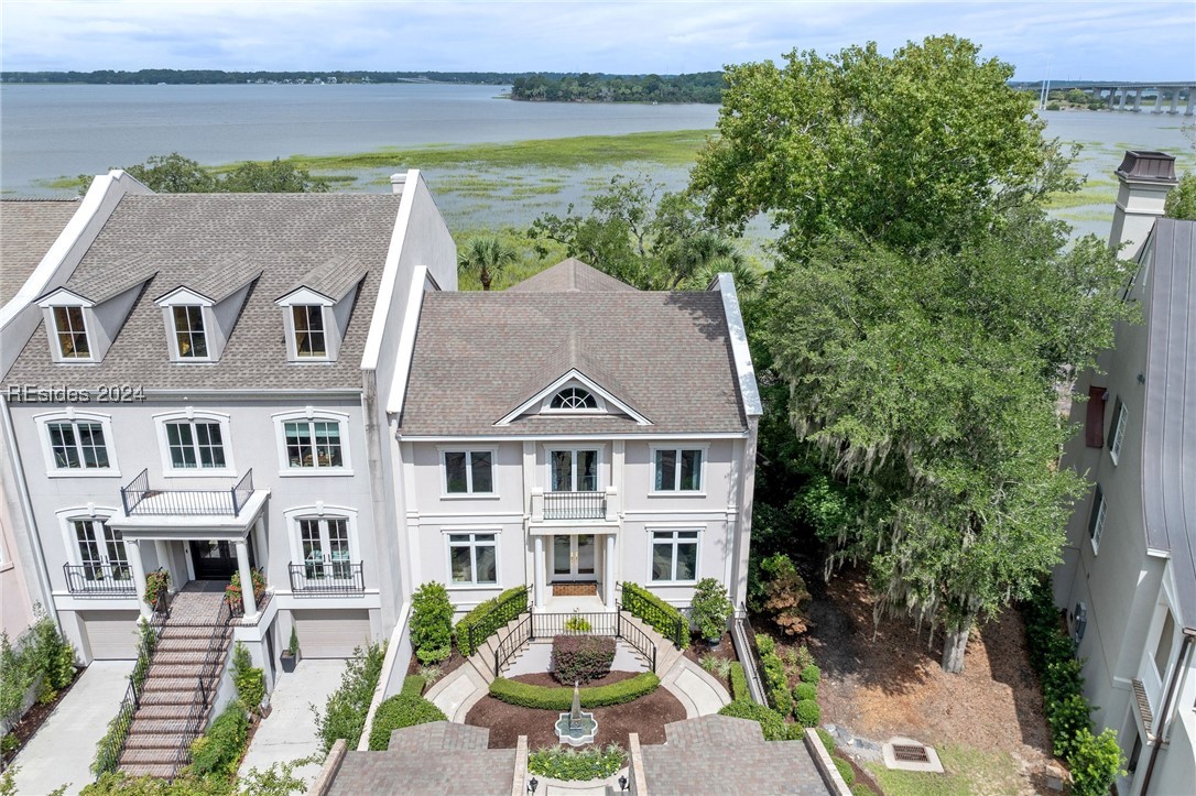 94 Crosstree Drive N