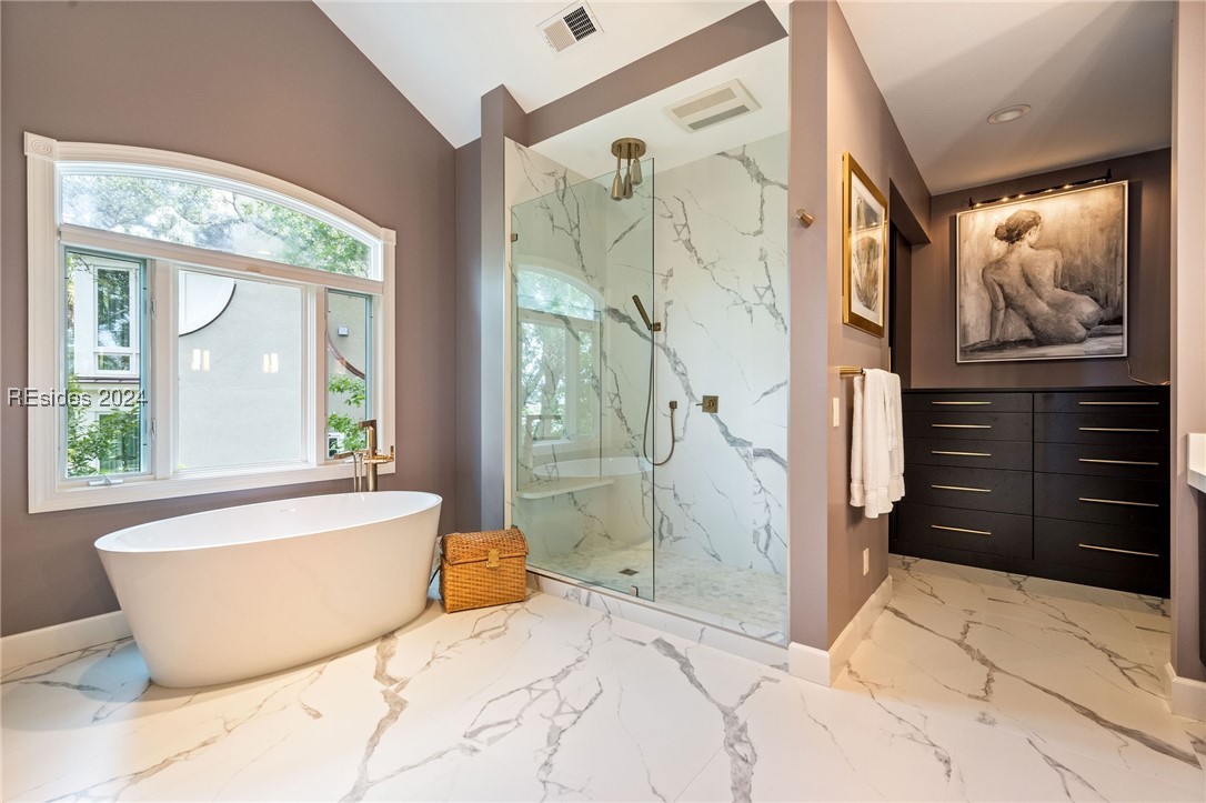 94 Crosstree Drive N