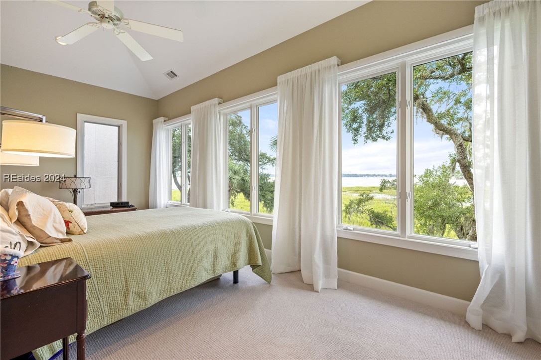 94 Crosstree Drive N