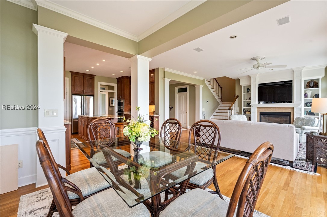 94 Crosstree Drive N