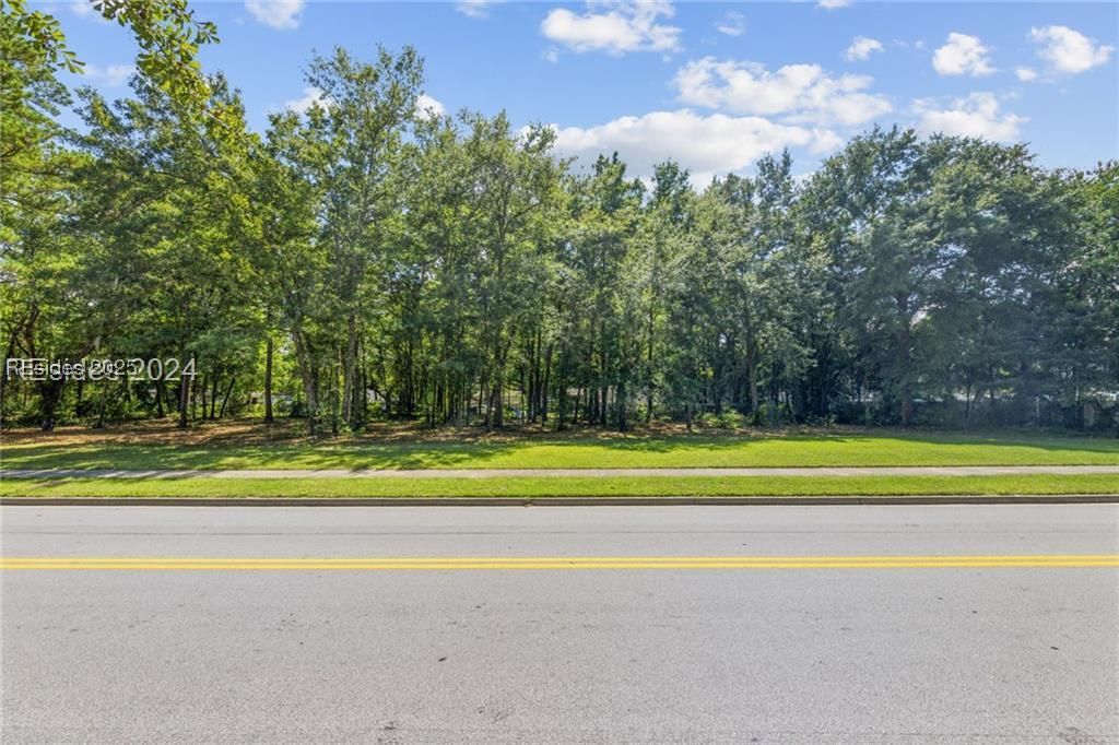 25 9th Avenue