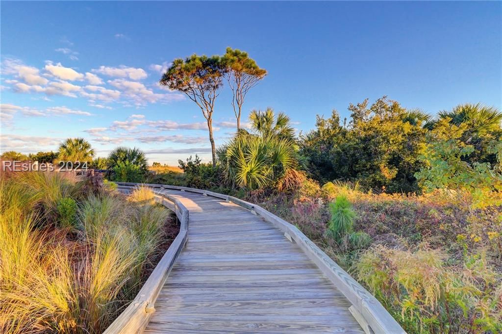 43 S Forest Beach Drive Unit: 321