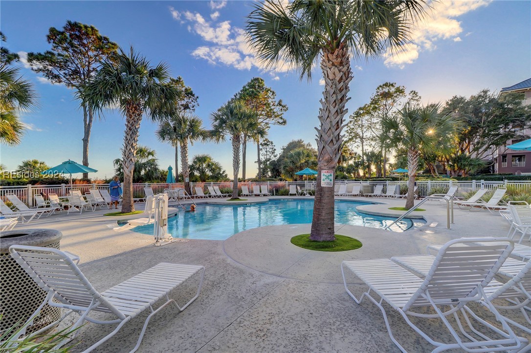 43 S Forest Beach Drive Unit: 321