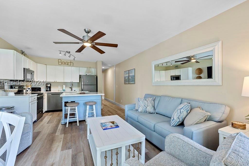 43 S Forest Beach Drive Unit: 321